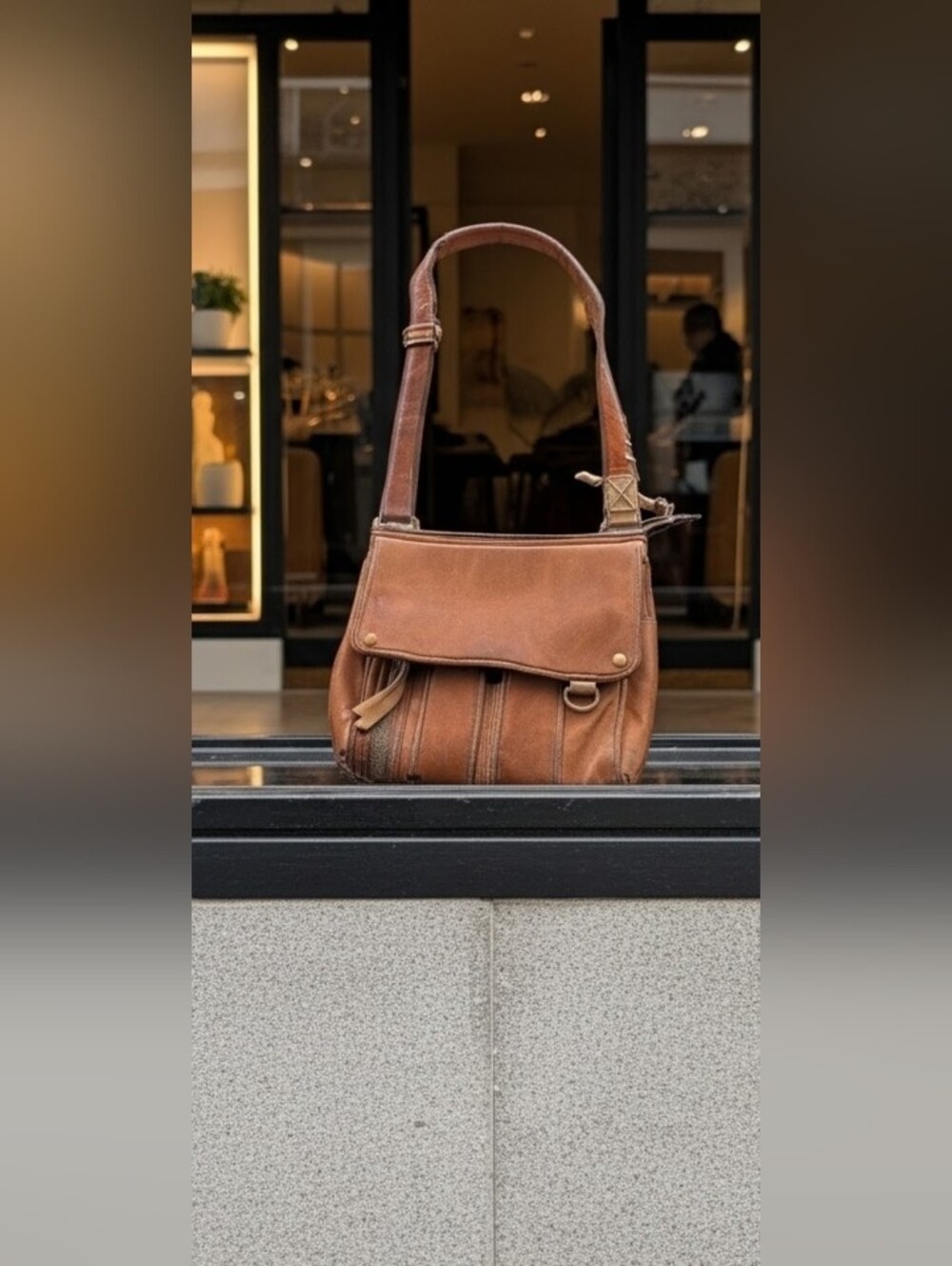 Fossil Brown Leather Messenger Style Shoulder Bag With Many Compartments